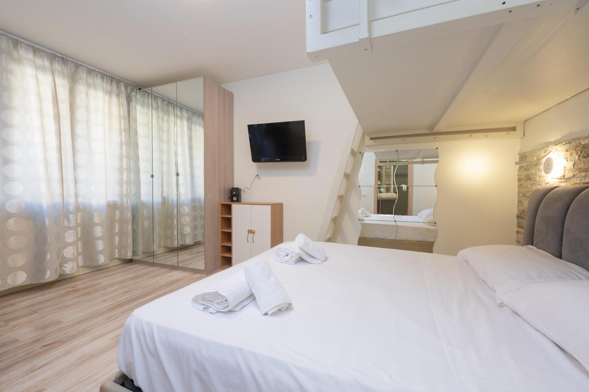 Incantevole Location Fronte Lago Sirmione Luaran gambar