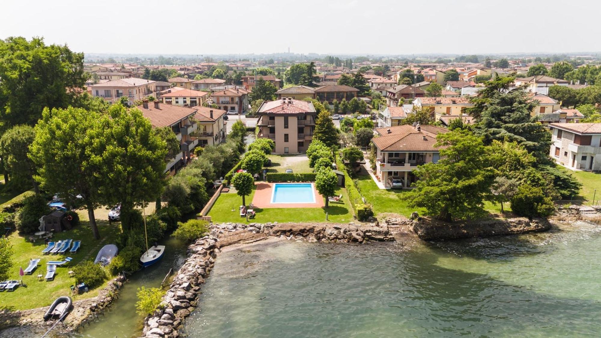 Incantevole Location Fronte Lago Sirmione Luaran gambar